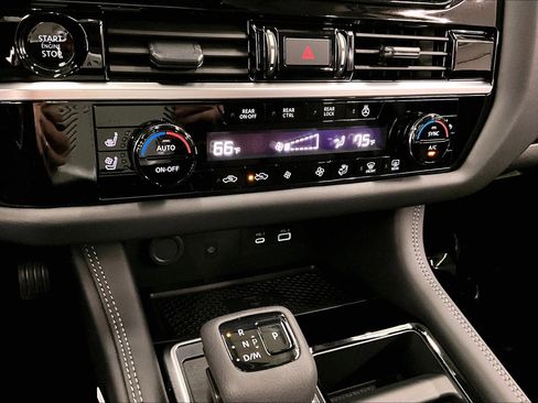 New 2025 Nissan Pathfinder Platinum w/ Lighting Package (N93) image 77