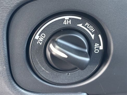 New 2026 Nissan Frontier PRO-4X w/ Pro-4x Convenience Package image 19