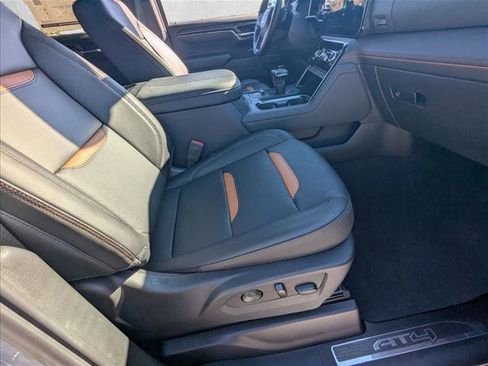 Used 2024 GMC Sierra 1500 AT4 w/ AT4 Premium Package image 21