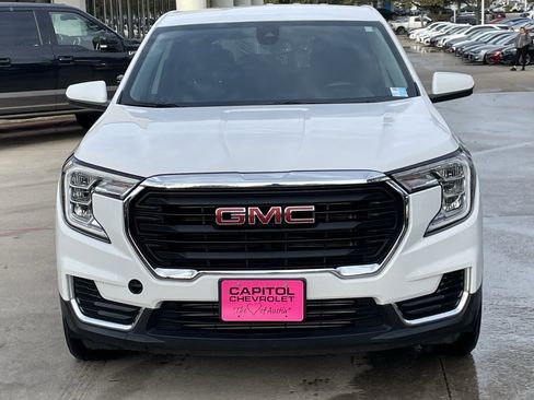 Used 2024 GMC Terrain SLE image 7