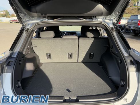 New 2026 Chevrolet Equinox EV LT image 32