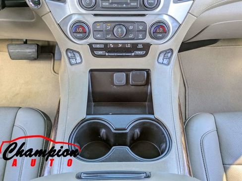 Used 2018 GMC Yukon XL SLT image 25