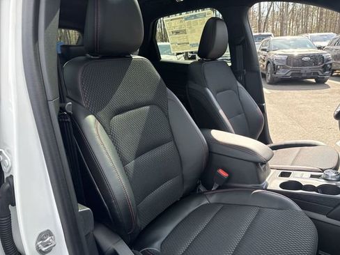 Used 2025 Ford Escape ST-Line Select w/ Tech Pack #1 AWD/4WD image 24