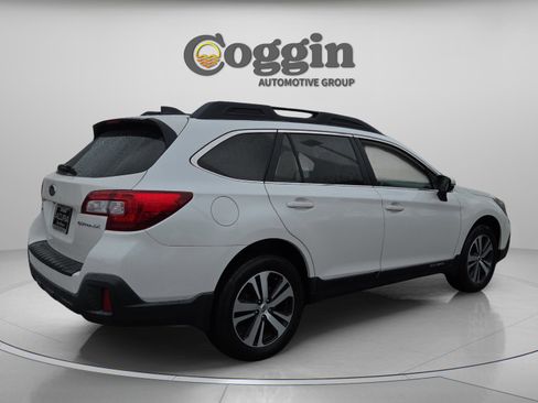 Used 2018 Subaru Outback 2.5i Limited image 6