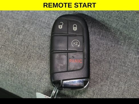 Used 2023 Jeep Compass Latitude AWD/4WD image 11