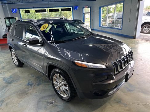 Used 2015 Jeep Cherokee Limited w/ Luxury Group image 9