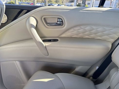 Used 2024 INFINITI QX80 Sensory w/ Cargo Package image 16