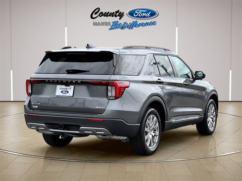 New 2025 Ford Explorer Active w/ Active Comfort Package image 24