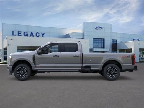 New 2026 Ford F350 Platinum w/ FX4 Off-Road Package AWD/4WD image 3