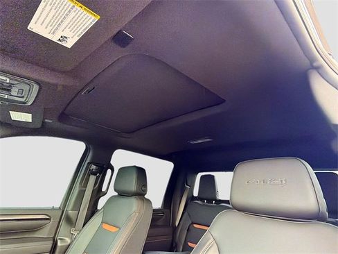 Used 2025 GMC Sierra 2500 AT4 w/ AT4 Premium Plus Package image 26