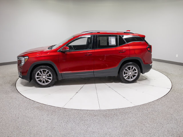 Used 2022 GMC Terrain SLT w/ Infotainment Package II FWD image 32