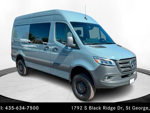 Used 2025 Mercedes-Benz Sprinter 2500 image 7