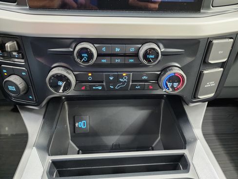 Used 2024 Ford F350 XLT w/ XLT Premium Package image 16