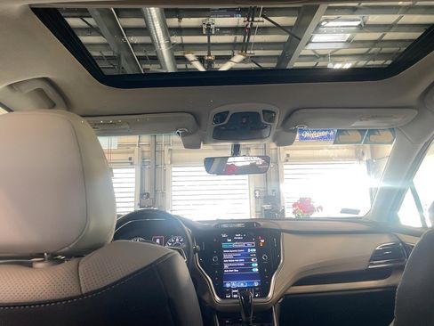 Used 2022 Subaru Legacy Limited image 7