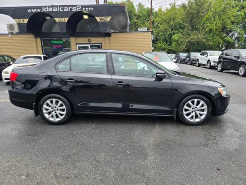 Used 2012 Volkswagen Jetta SE image 2
