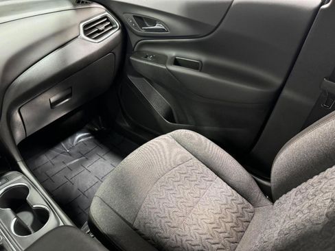 Used 2023 Chevrolet Equinox LT w/ Driver Convenience Package image 16