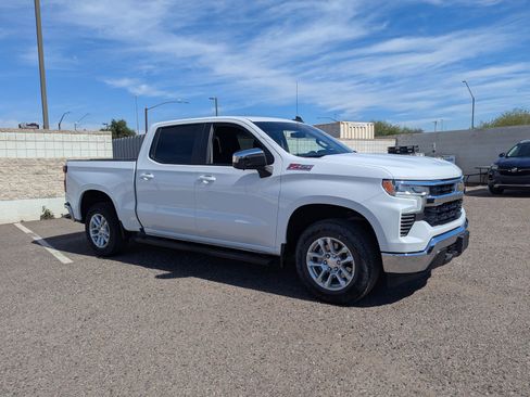 Used 2023 Chevrolet Silverado 1500 LT image 6
