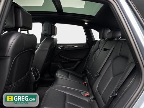 Used 2023 Porsche Macan AWD/4WD image 17