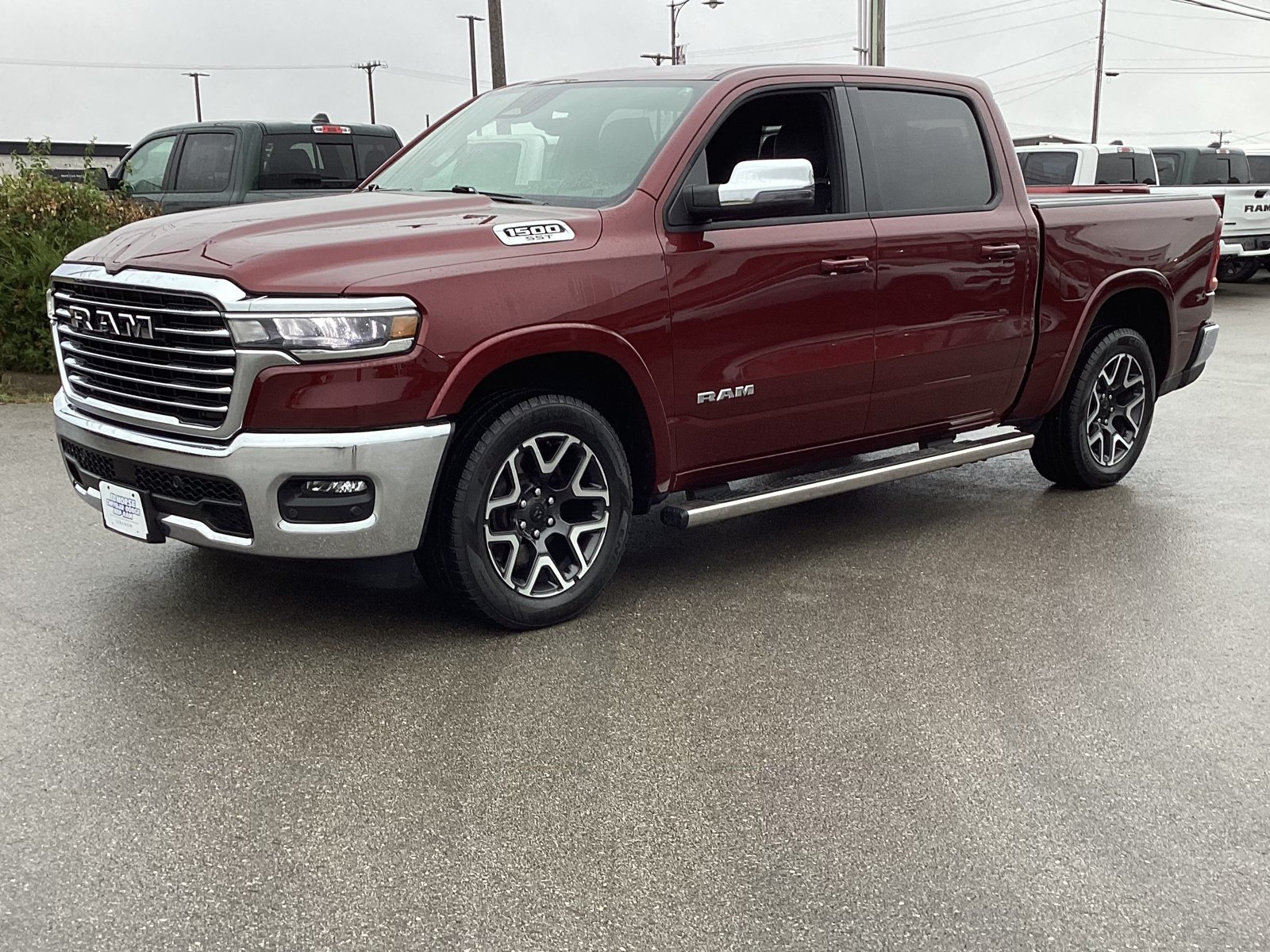 Used 2025 RAM 1500 Laramie AWD/4WD image 1