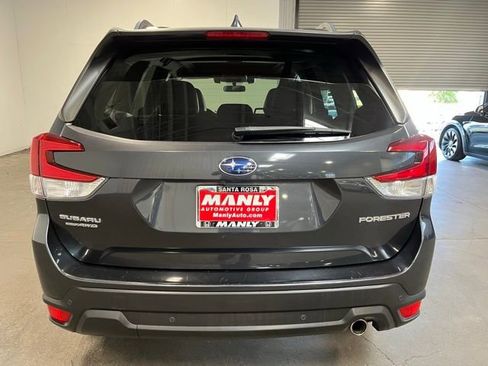 Used 2019 Subaru Forester Limited AWD/4WD image 4