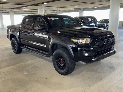 Used 2019 Toyota Tacoma TRD Pro image 2