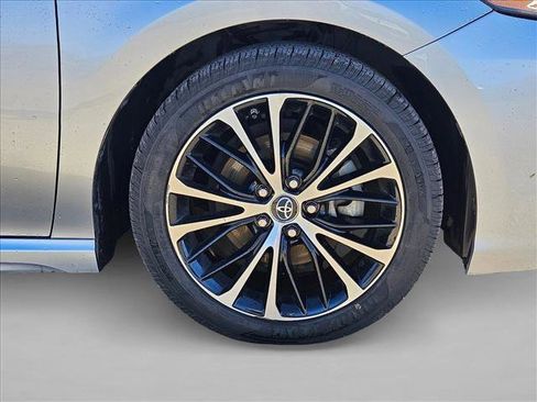 Used 2018 Toyota Camry SE image 24