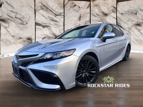 Used 2021 Toyota Camry SE w/ Carpet Mat Package (TMS) FWD image 28