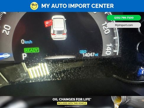 Used 2025 Toyota RAV4 LE AWD/4WD image 19
