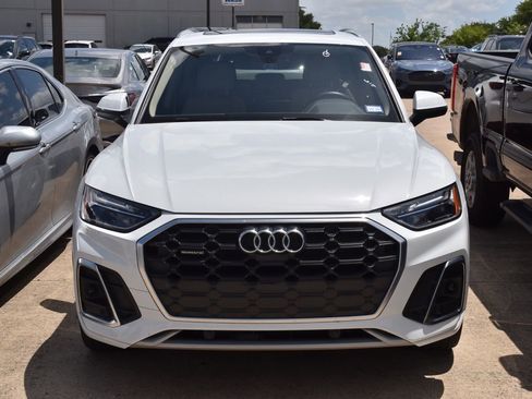 Used 2022 Audi Q5 2.0T Premium Plus w/ Premium Plus Package AWD/4WD image 3
