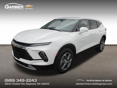Used 2025 Chevrolet Blazer LT AWD/4WD image 1