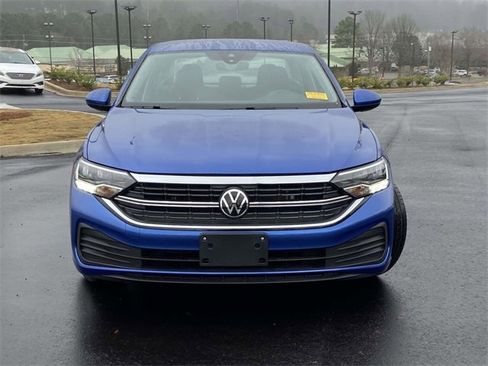 Used 2024 Volkswagen Jetta SE image 6