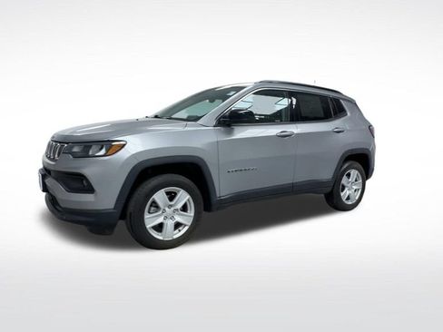 Used 2022 Jeep Compass Latitude w/ Convenience Group AWD/4WD image 4