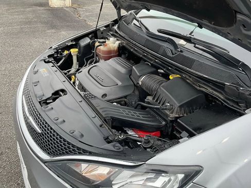 Used 2021 Chrysler Voyager Lxi image 15