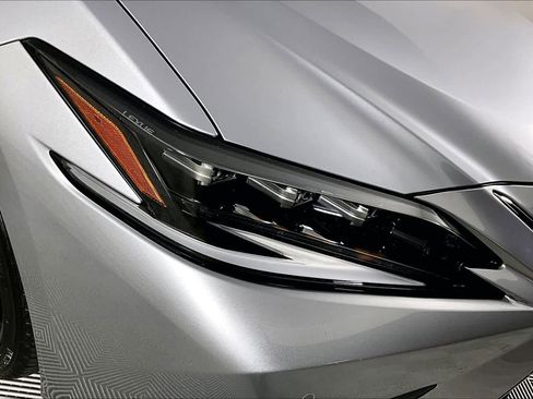Used 2024 Lexus ES 300h F Sport image 26