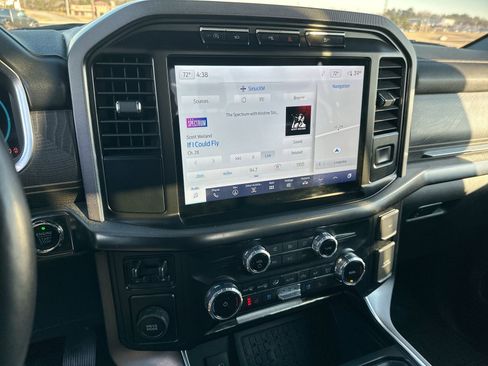 Used 2023 Ford F150 Platinum image 16