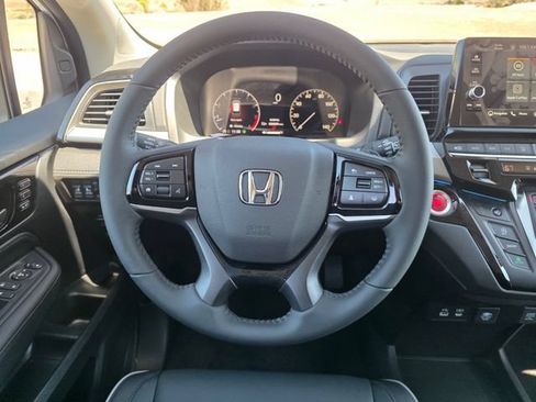 New 2026 Honda Odyssey Touring image 21