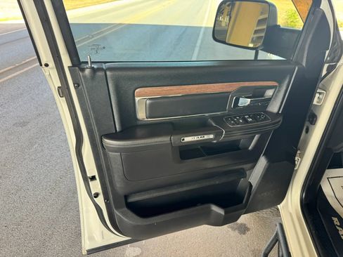 Used 2018 RAM 2500 Laramie w/ Sport Appearance Group AWD/4WD image 12