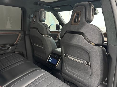 Used 2025 Rivian R1T Premium image 20