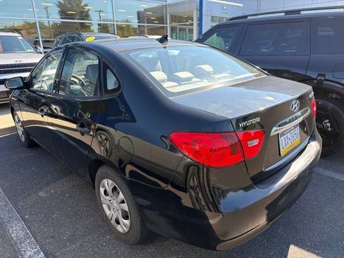 Used 2010 Hyundai Elantra GLS FWD image 6