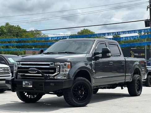 Used 2020 Ford F250 Lariat w/ Lariat Ultimate Package AWD/4WD image 3
