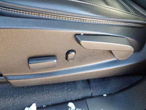 Used 2020 GMC Canyon Denali image 16