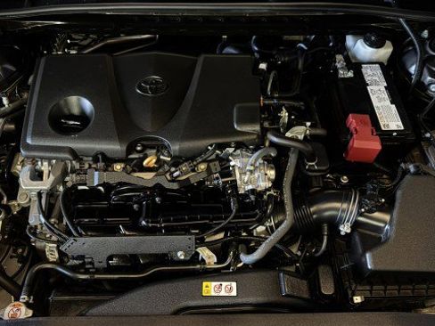 Used 2021 Toyota Camry XSE FWD image 37