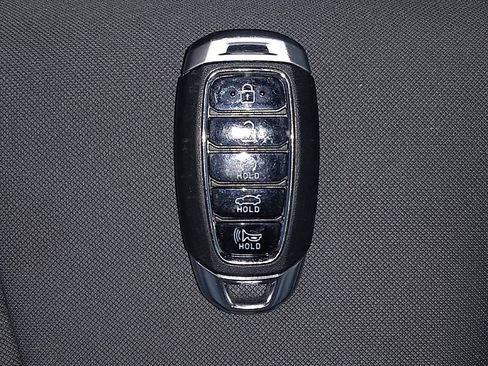 Used 2021 Hyundai Elantra SEL image 32