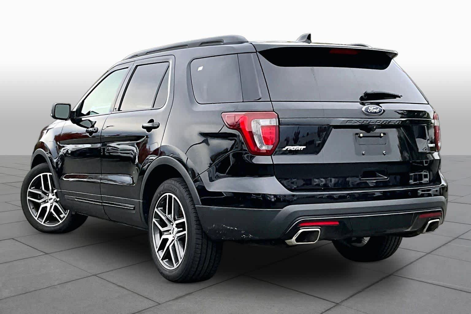 Used 2016 Ford Explorer Sport w/ Equipment Group 401A AWD/4WD image 12
