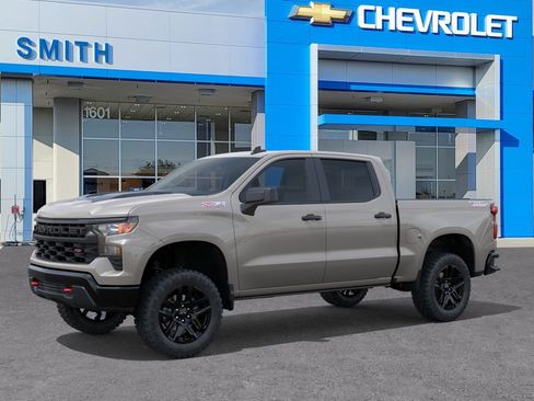 New 2026 Chevrolet Silverado 1500 Custom Trail Boss w/ LPO, Dark Essentials Package AWD/4WD image 2