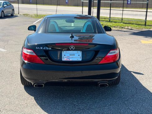 Used 2013 Mercedes-Benz SLK 250 image 5