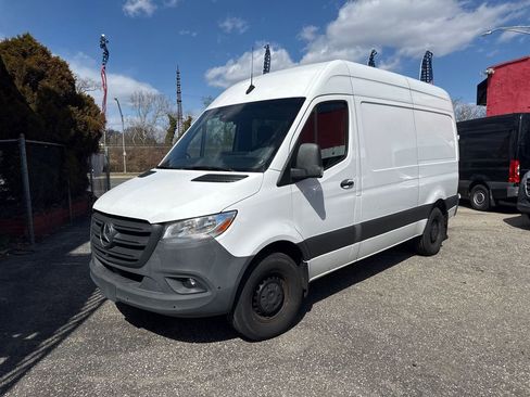 Used 2022 Mercedes-Benz Sprinter 2500 image 1