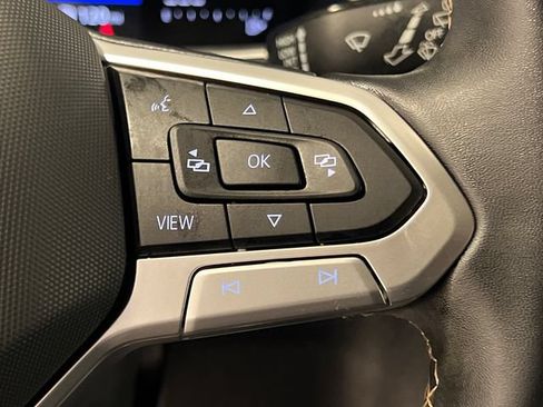 Certified 2023 Volkswagen Tiguan SE FWD image 22