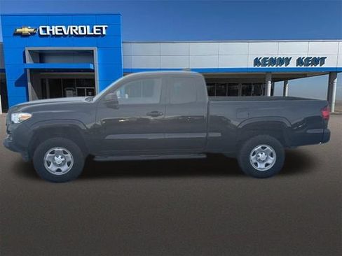 Used 2021 Toyota Tacoma SR AWD/4WD image 30
