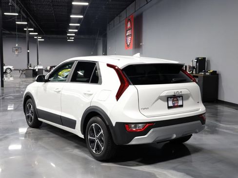 Used 2026 Kia Niro LX FWD image 5
